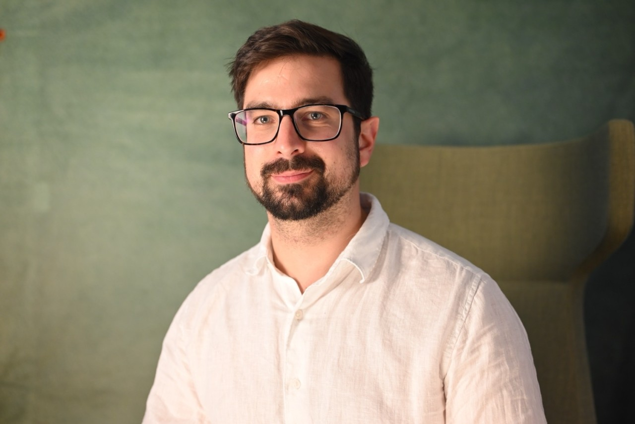 Dr. Alex Ivanov